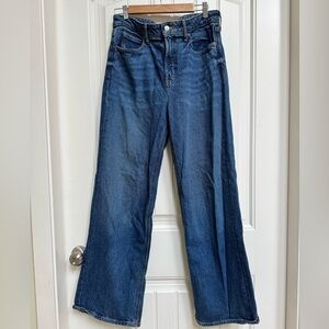 Old Navy Sky High Wide Leg Medium Wash Denim Jeans. Size 10